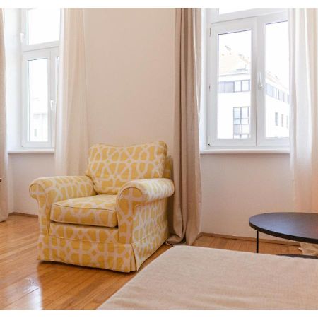 Cheerful 2Br Apartment - Suitable For Longstays Wiedeń Zewnętrze zdjęcie